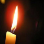 Kerze mit weihnachtlicher Stimmung
